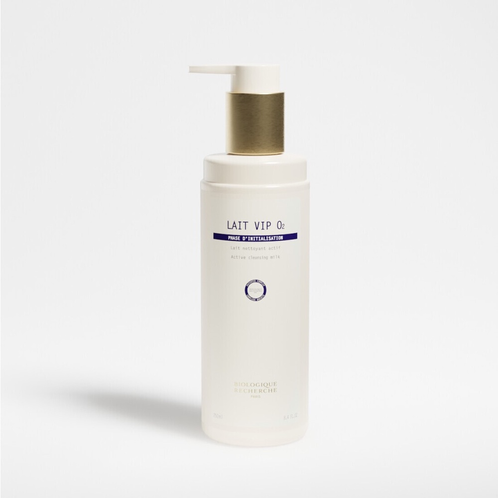 Biologique Recherche Lait VIP O2 Cleansing Milk - White and Gold